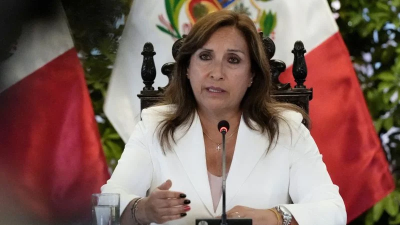 Perú en Crisis: Corrupción, Protestas y Desconfianza en las Instituciones 2 Corrupción, Protestas y Desconfianza en las Instituciones